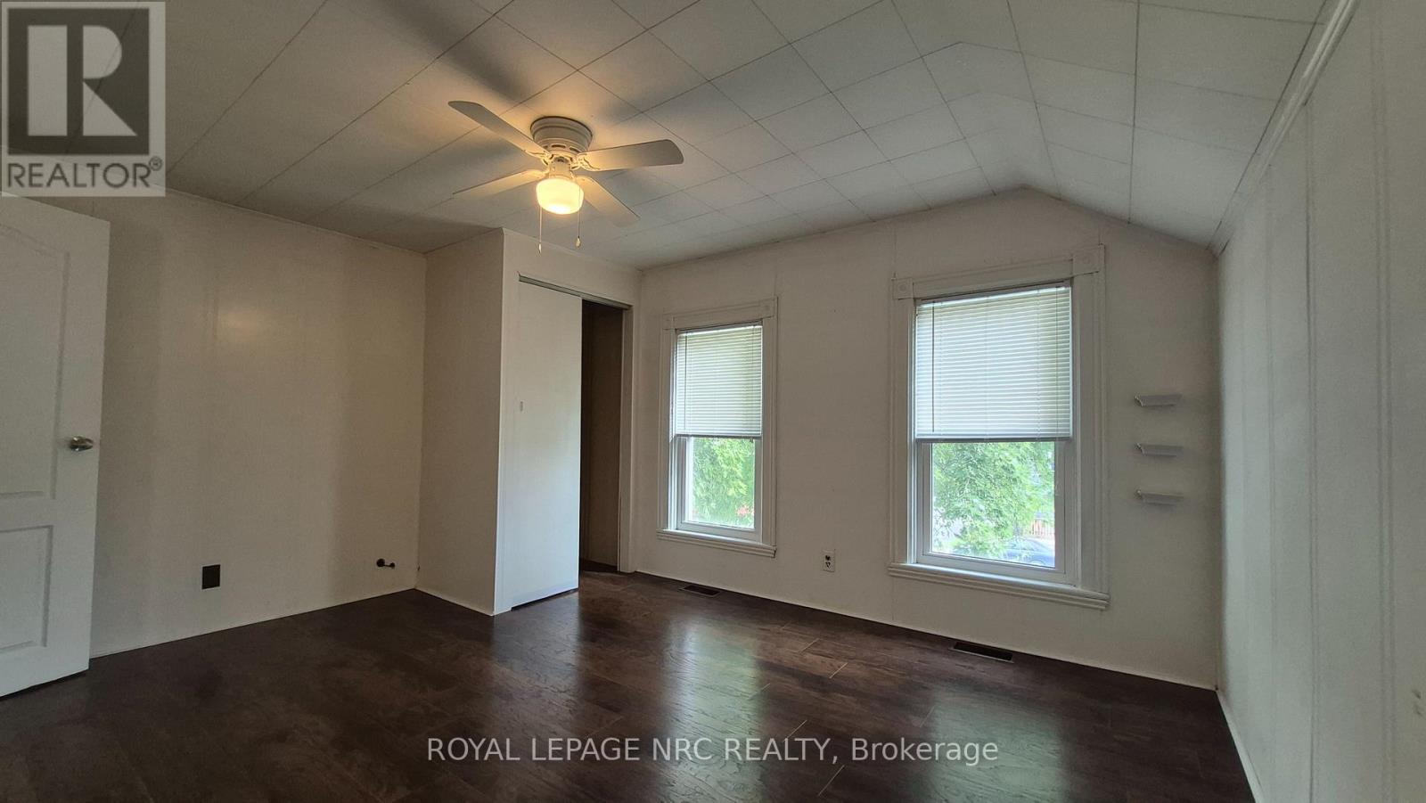 4593 Park Street, Niagara Falls, Ontario  L2E 2R2 - Photo 2 - X13697658