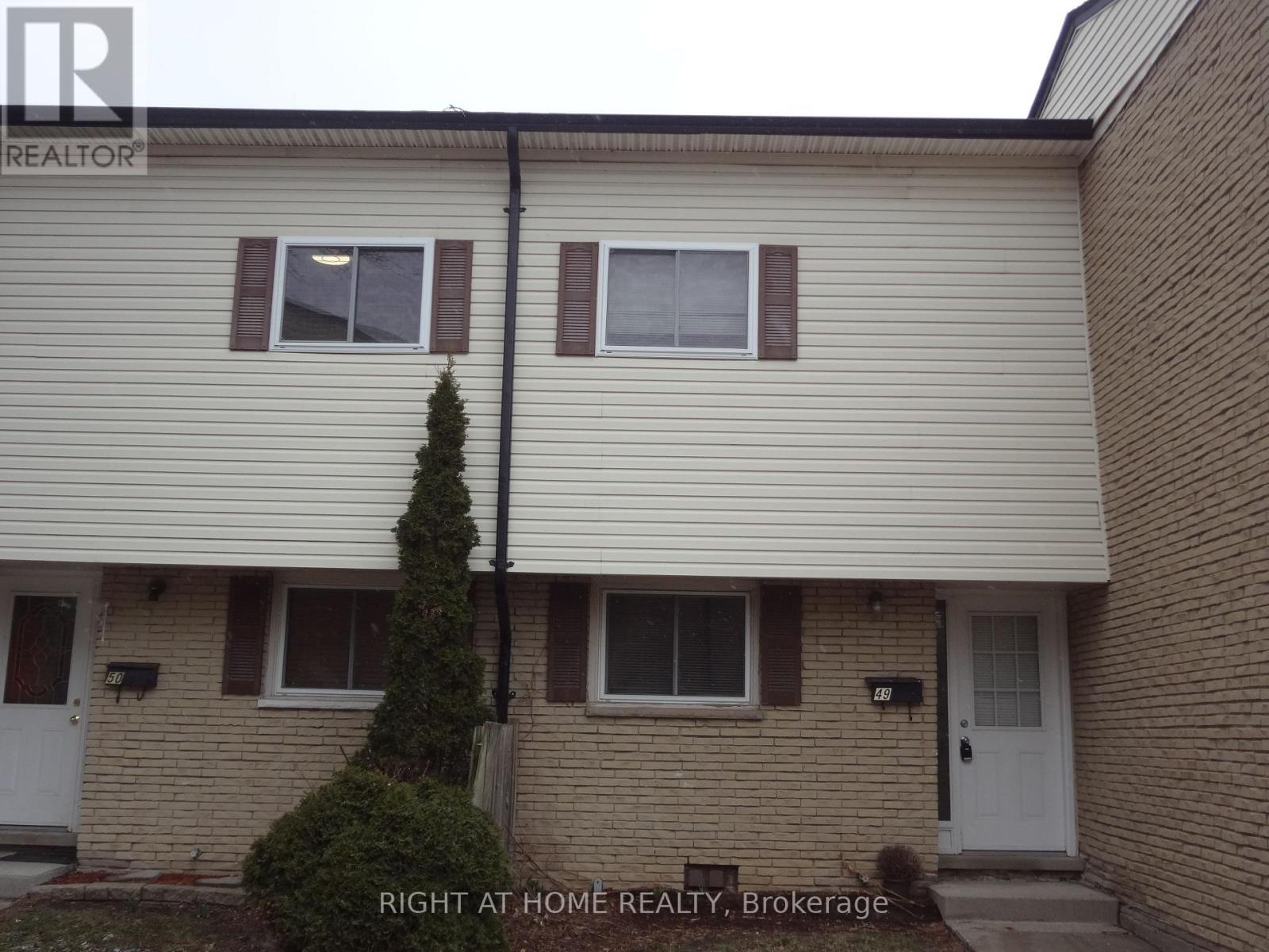 49 - 211 VERONICA DRIVE, Kitchener, Ontario