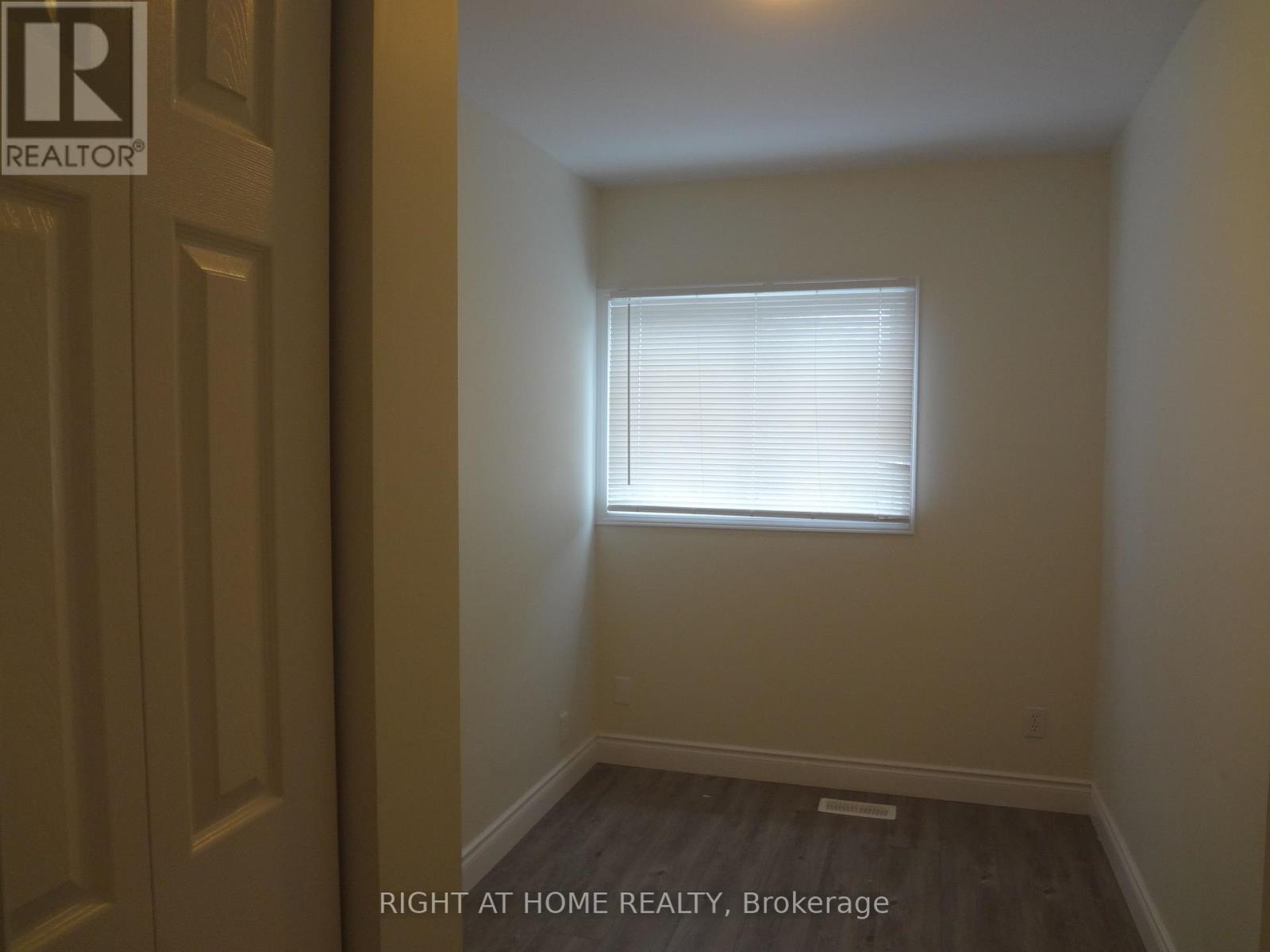 49 - 211 Veronica Drive, Kitchener, Ontario  N2A 2R8 - Photo 9 - X13697690