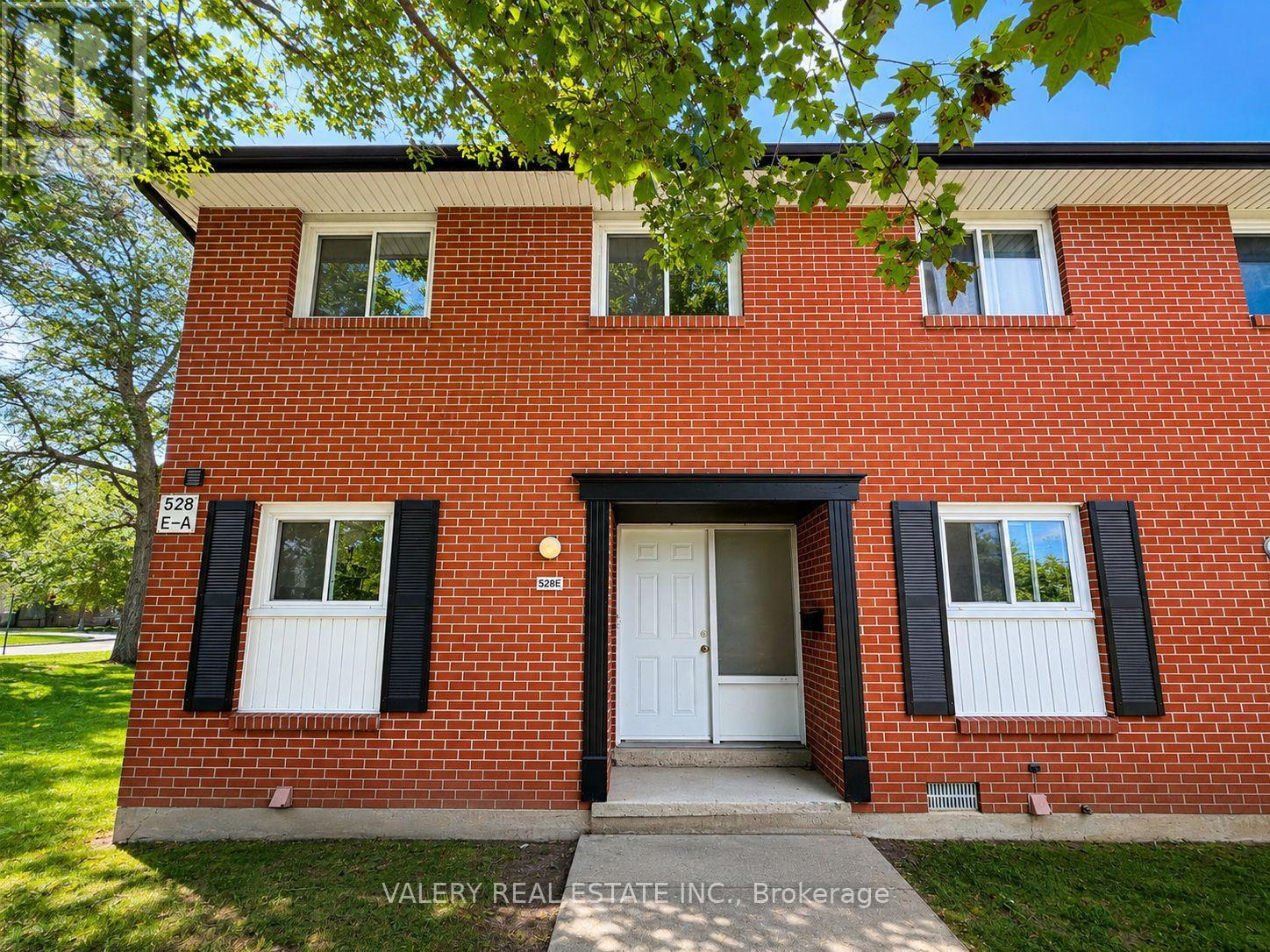 E - 528 SUNNYDALE PLACE, Waterloo, Ontario