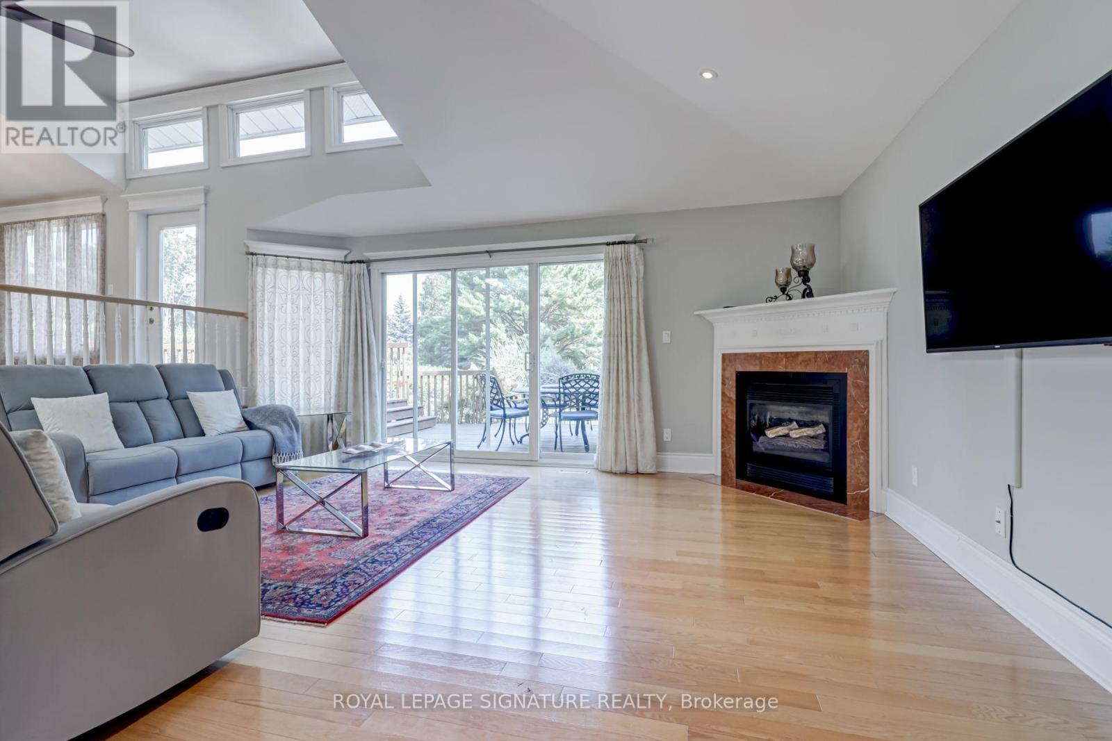 383 Maplehurst Avenue, Oakville, Ontario  L6L 4Y3 - Photo 19 - W13689488
