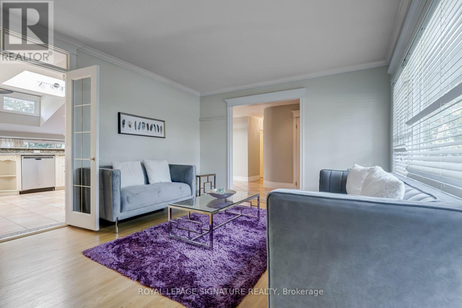 383 Maplehurst Avenue, Oakville, Ontario  L6L 4Y3 - Photo 6 - W13689488