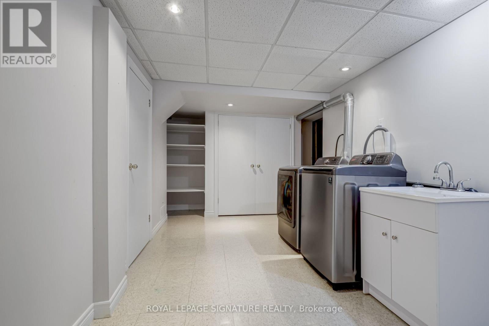 383 Maplehurst Avenue, Oakville, Ontario  L6L 4Y3 - Photo 25 - W13689488
