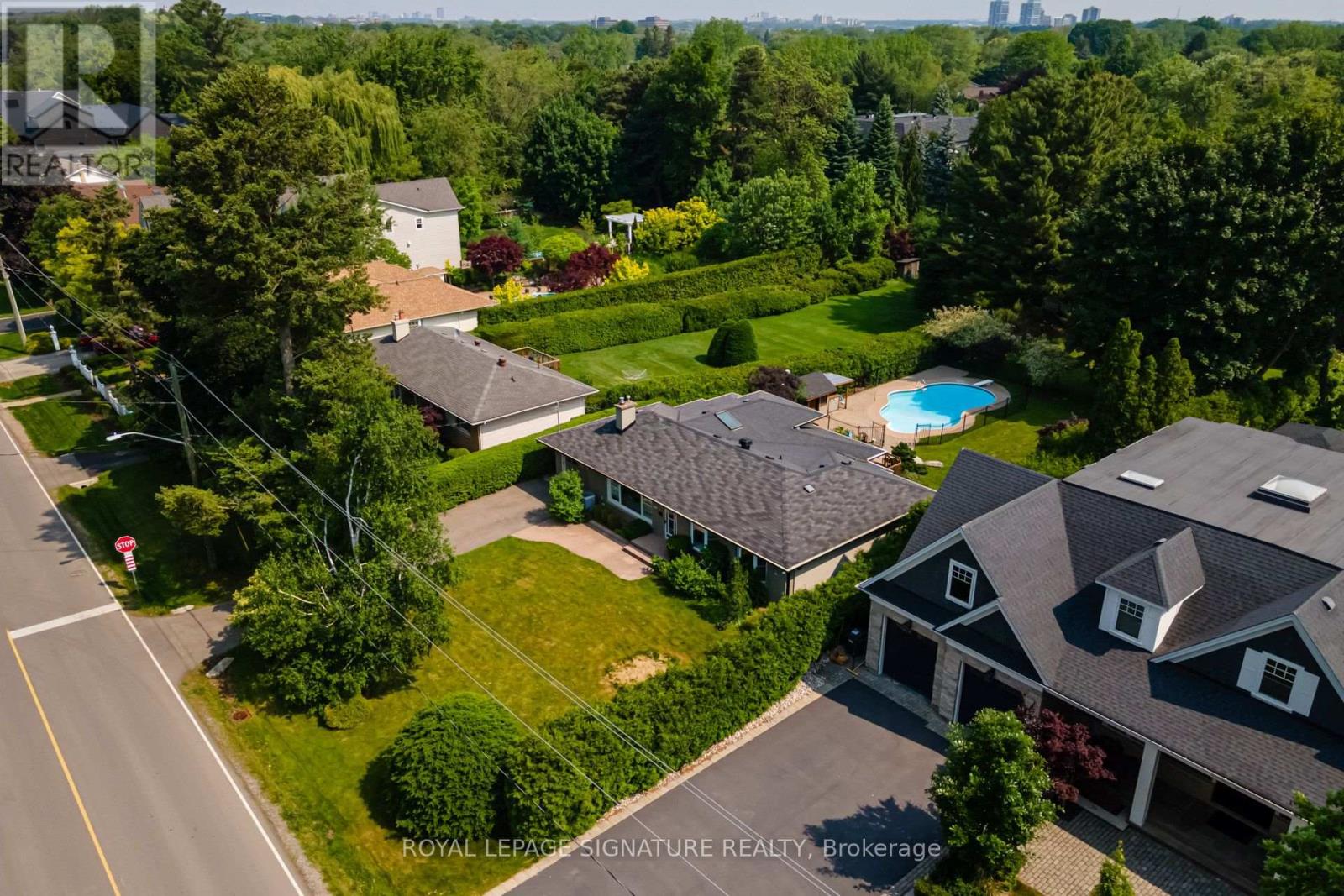 383 Maplehurst Avenue, Oakville, Ontario  L6L 4Y3 - Photo 41 - W13689488