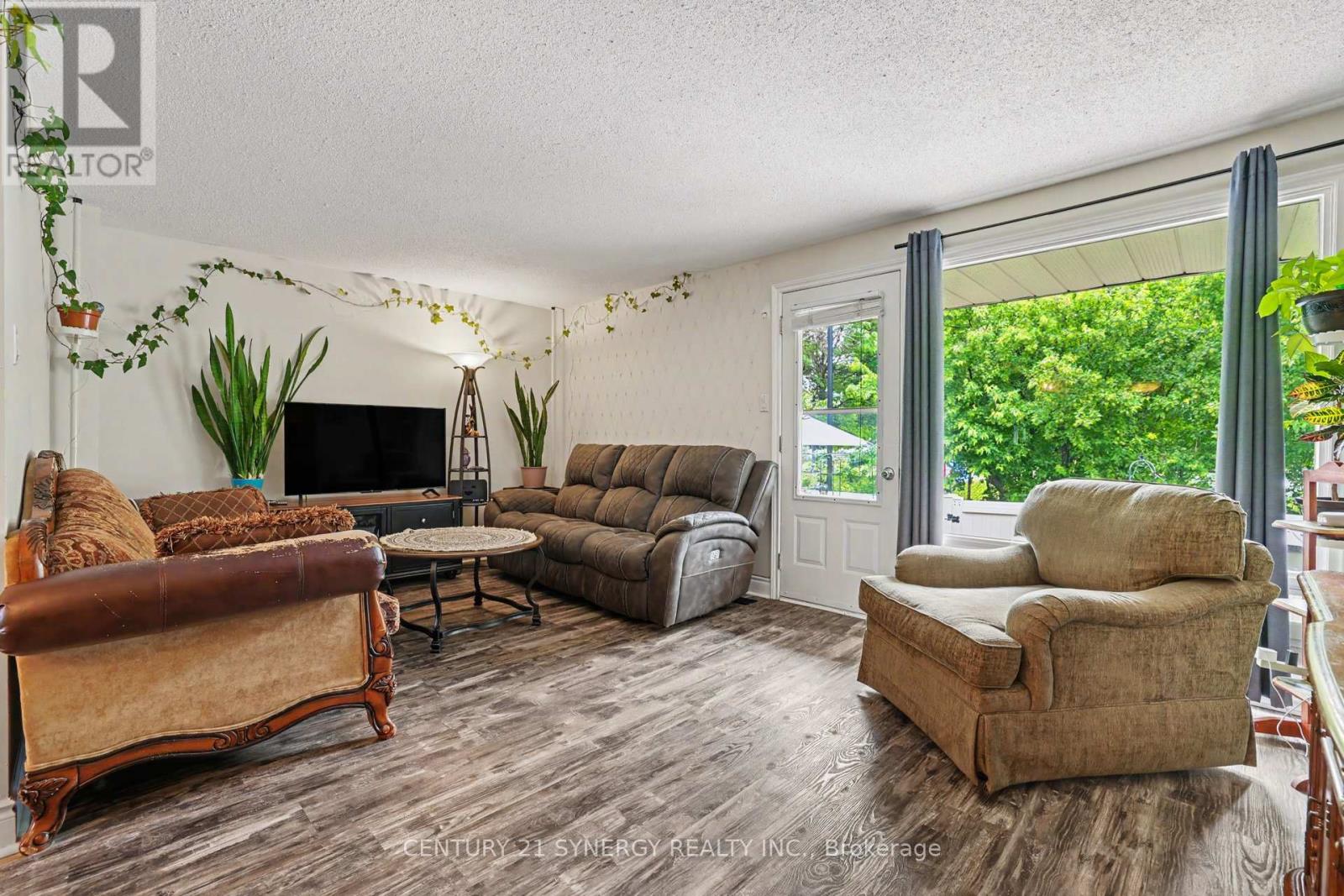 909d Elmsmere Road, Ottawa, Ontario  K1J 8G4 - Photo 11 - X13470734