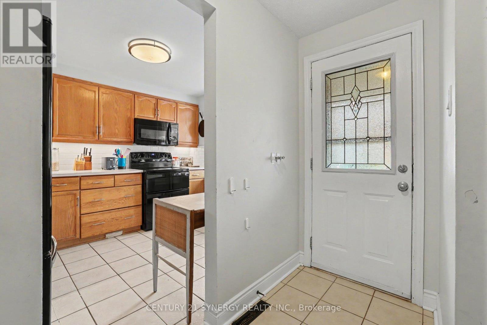 909d Elmsmere Road, Ottawa, Ontario  K1J 8G4 - Photo 4 - X13470734