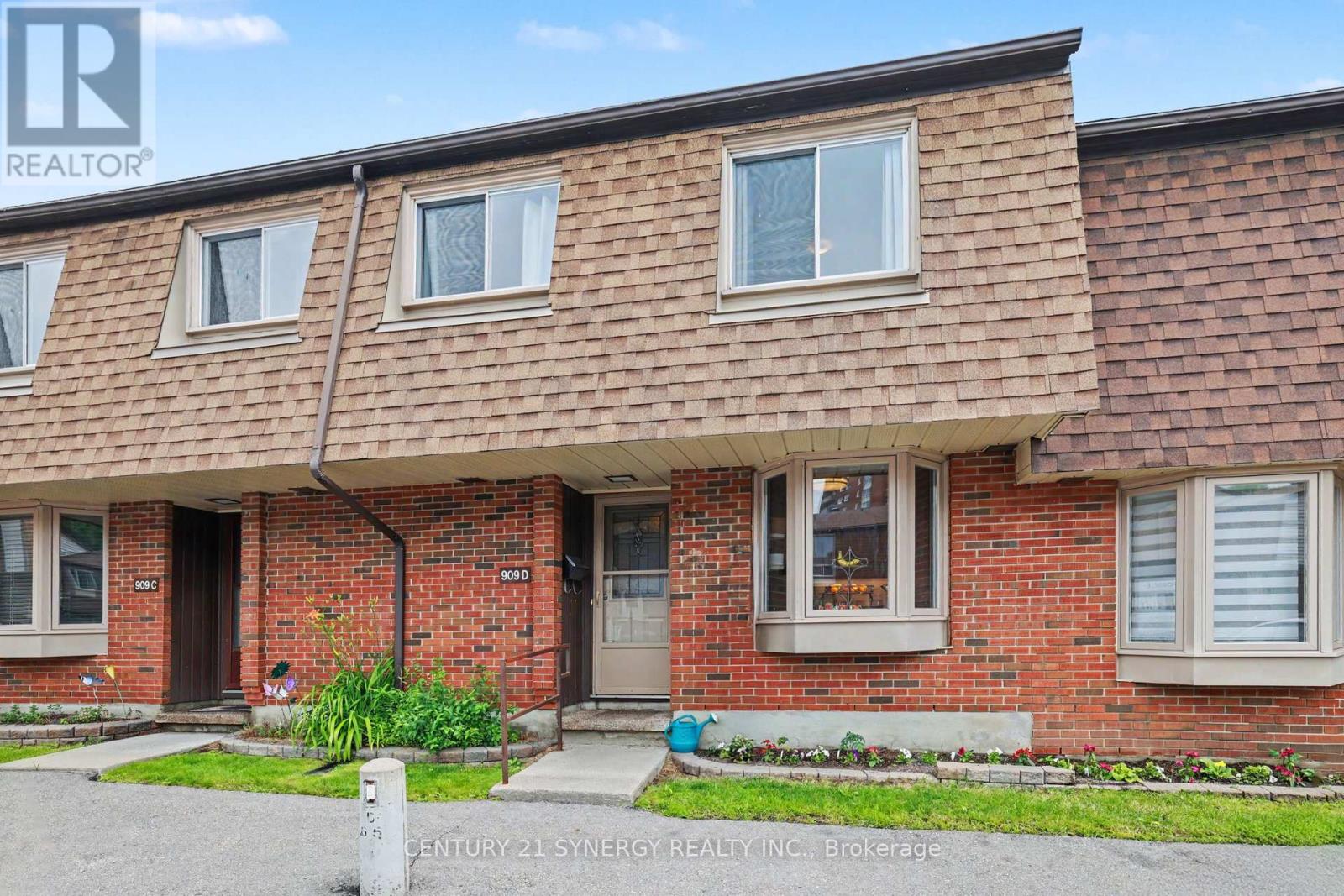 909d Elmsmere Road, Ottawa, Ontario  K1J 8G4 - Photo 2 - X13470734