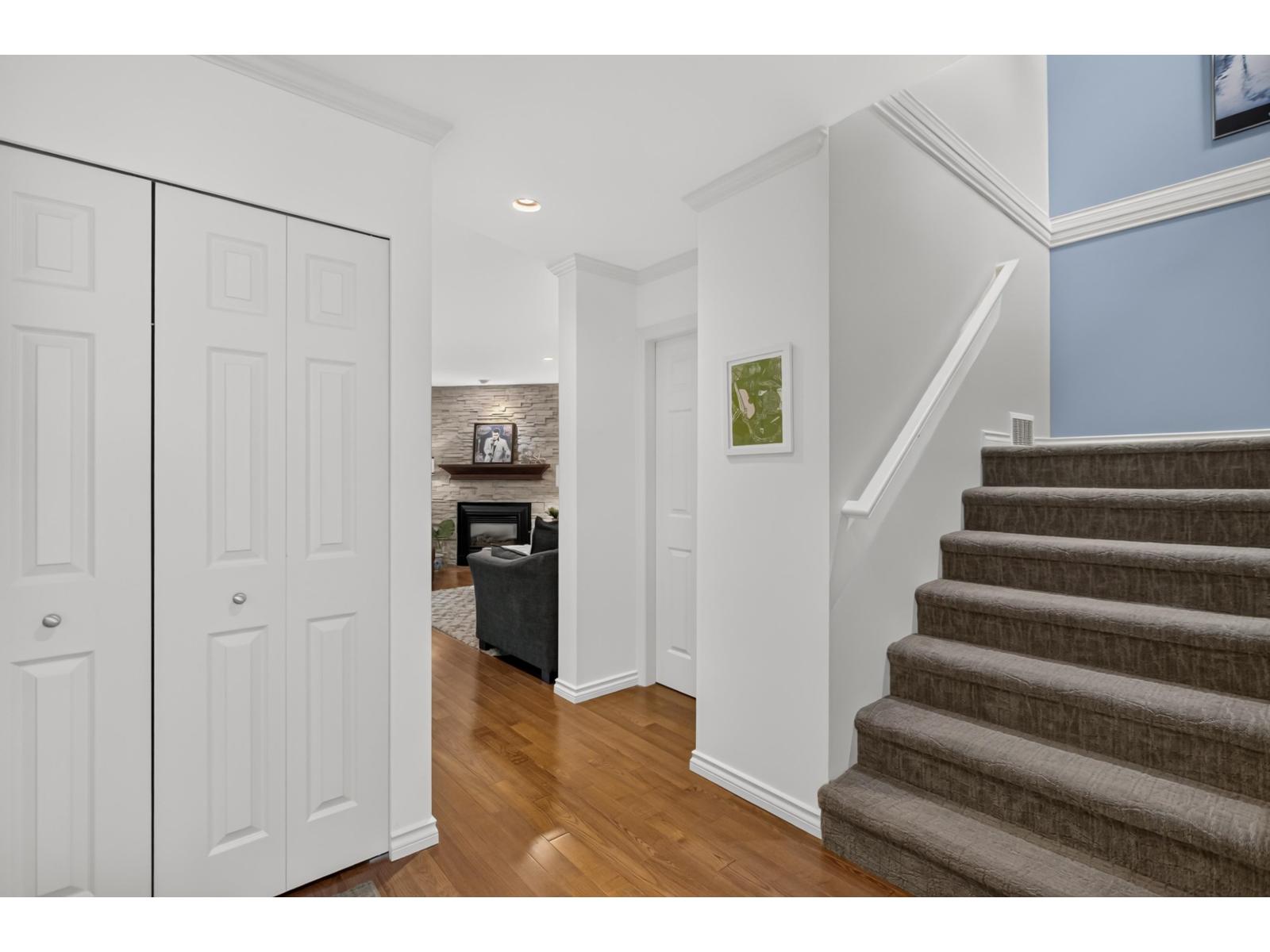 102 12741 16 Avenue, White Rock, British Columbia  V4A 1N2 - Photo 4 - R3145892