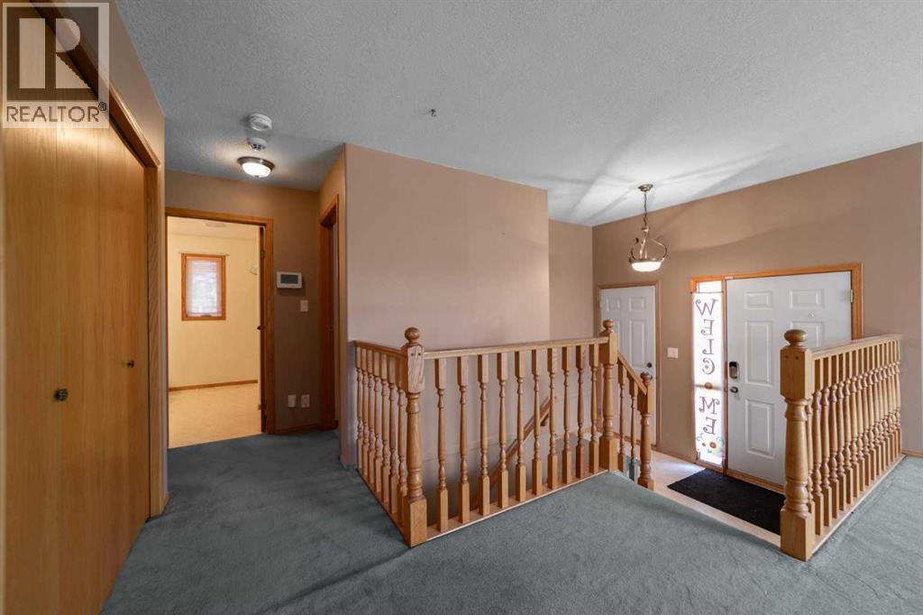 5403 64 Street, Camrose, Alberta  T4V 4L7 - Photo 4 - A2321275