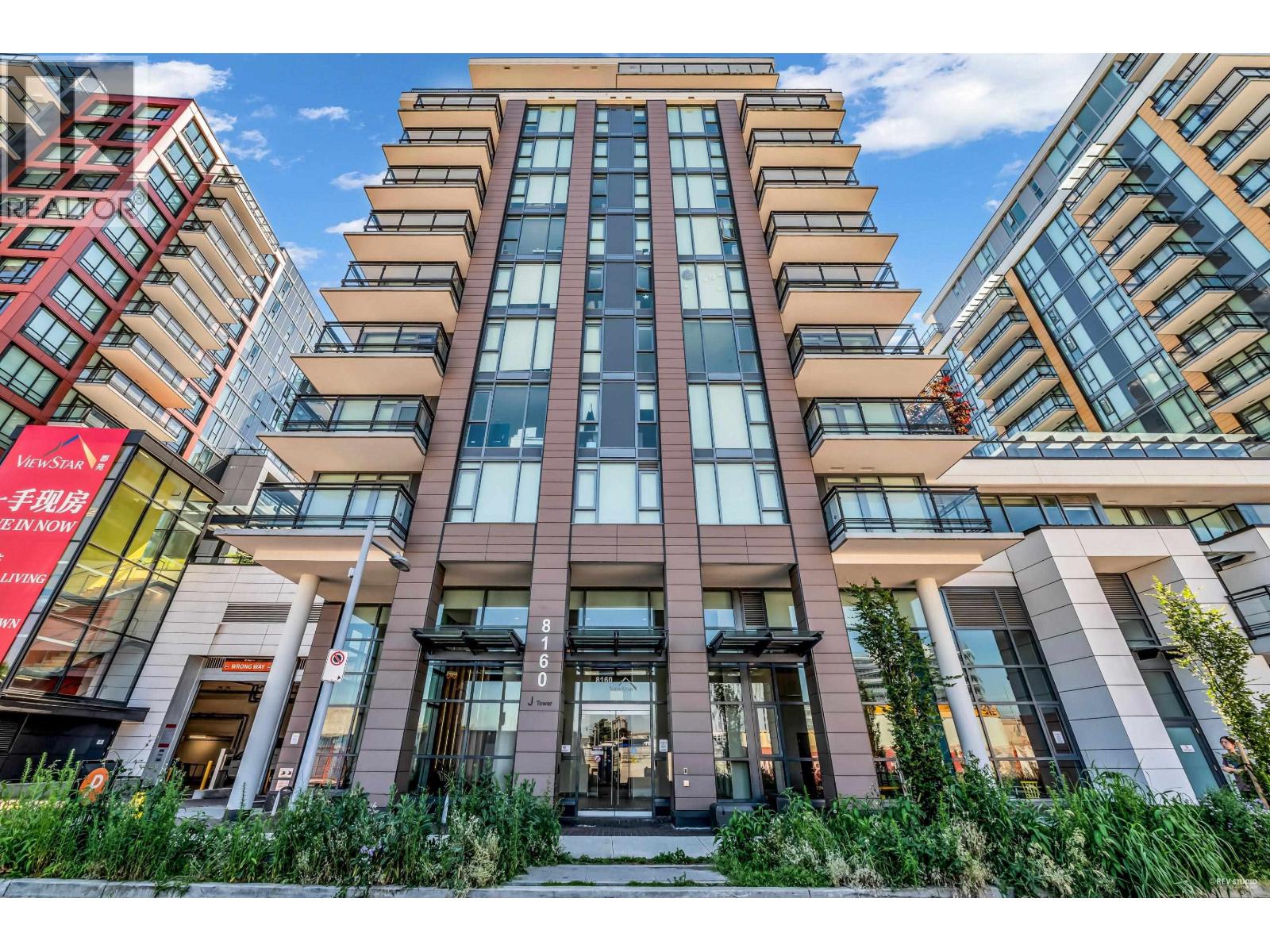 608 8160 MCMYN WAY, Richmond, British Columbia