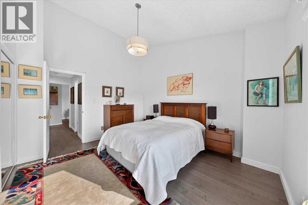 2410, 202 Braeglen Close SW, Calgary, Alberta  T2W 2B1 - Photo 15 - A2338163