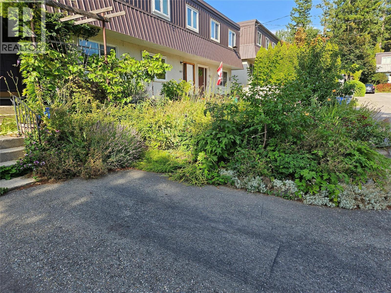 915 Dogwood Street, Creston, British Columbia  V0B 1G3 - Photo 1 - 10398270