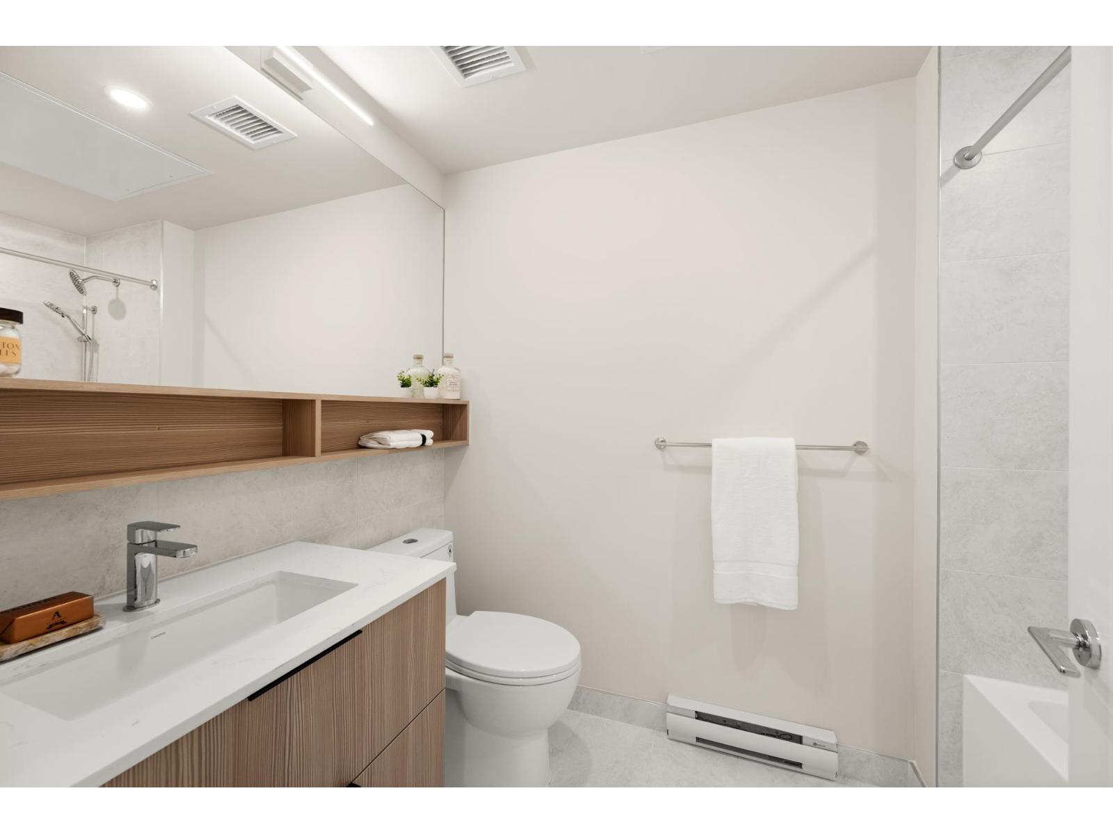 610 5398 207 Street, Langley, British Columbia  V3A 2E6 - Photo 12 - R3157190