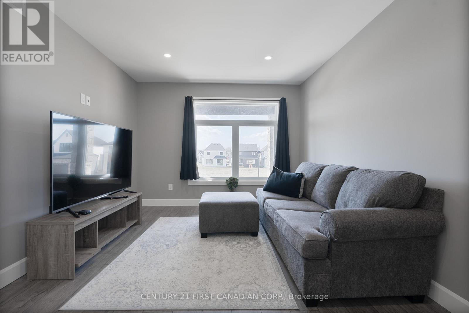 110 Sheldabren Street, North Middlesex, Ontario  N0M 1A0 - Photo 15 - X13697794