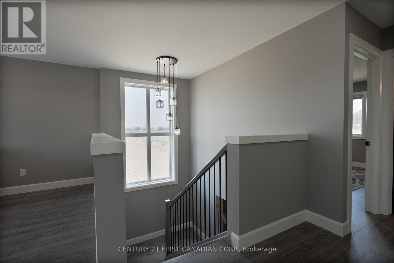 110 Sheldabren Street, North Middlesex, Ontario  N0M 1A0 - Photo 17 - X13697794
