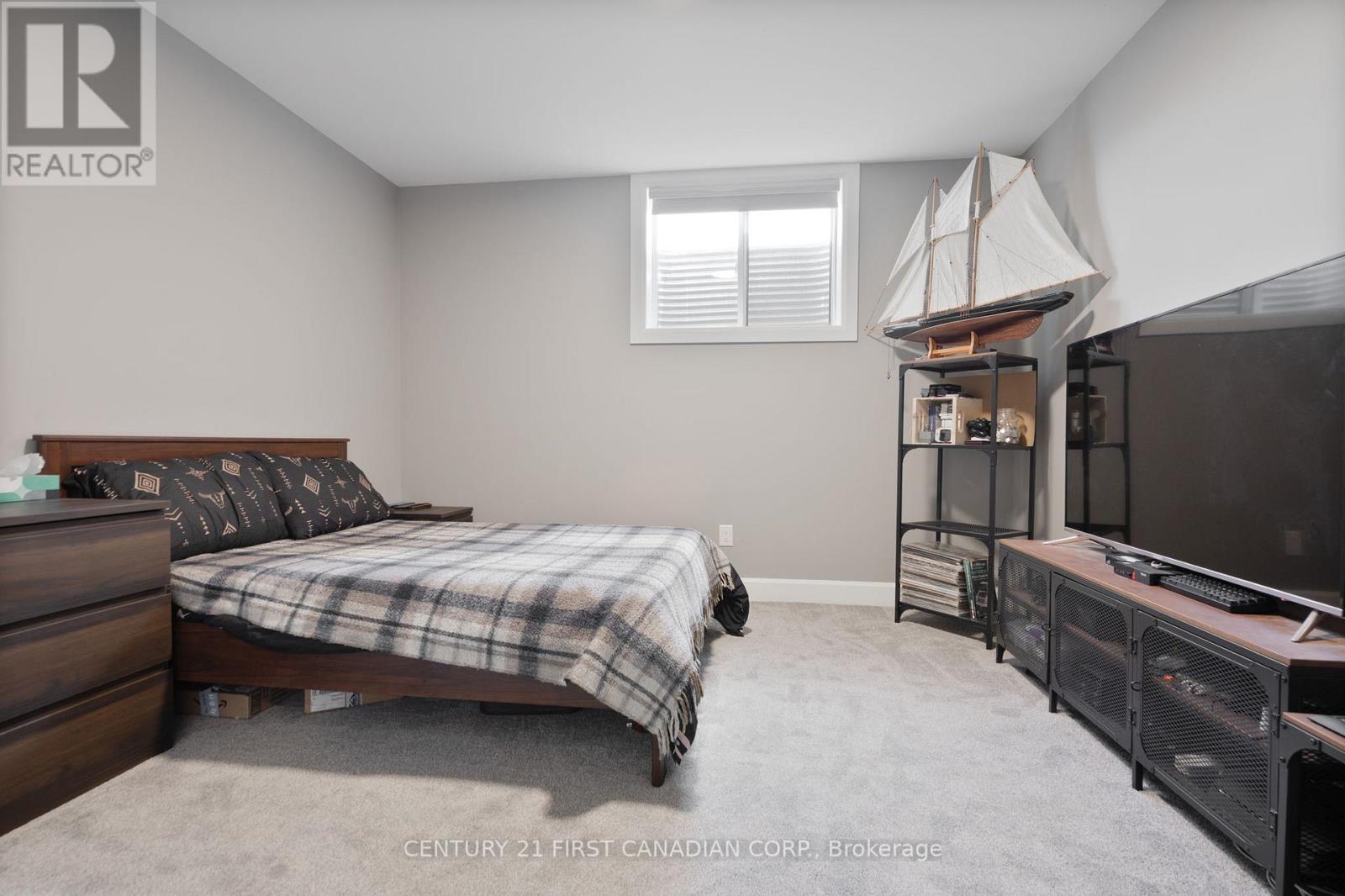 110 Sheldabren Street, North Middlesex, Ontario  N0M 1A0 - Photo 33 - X13697794