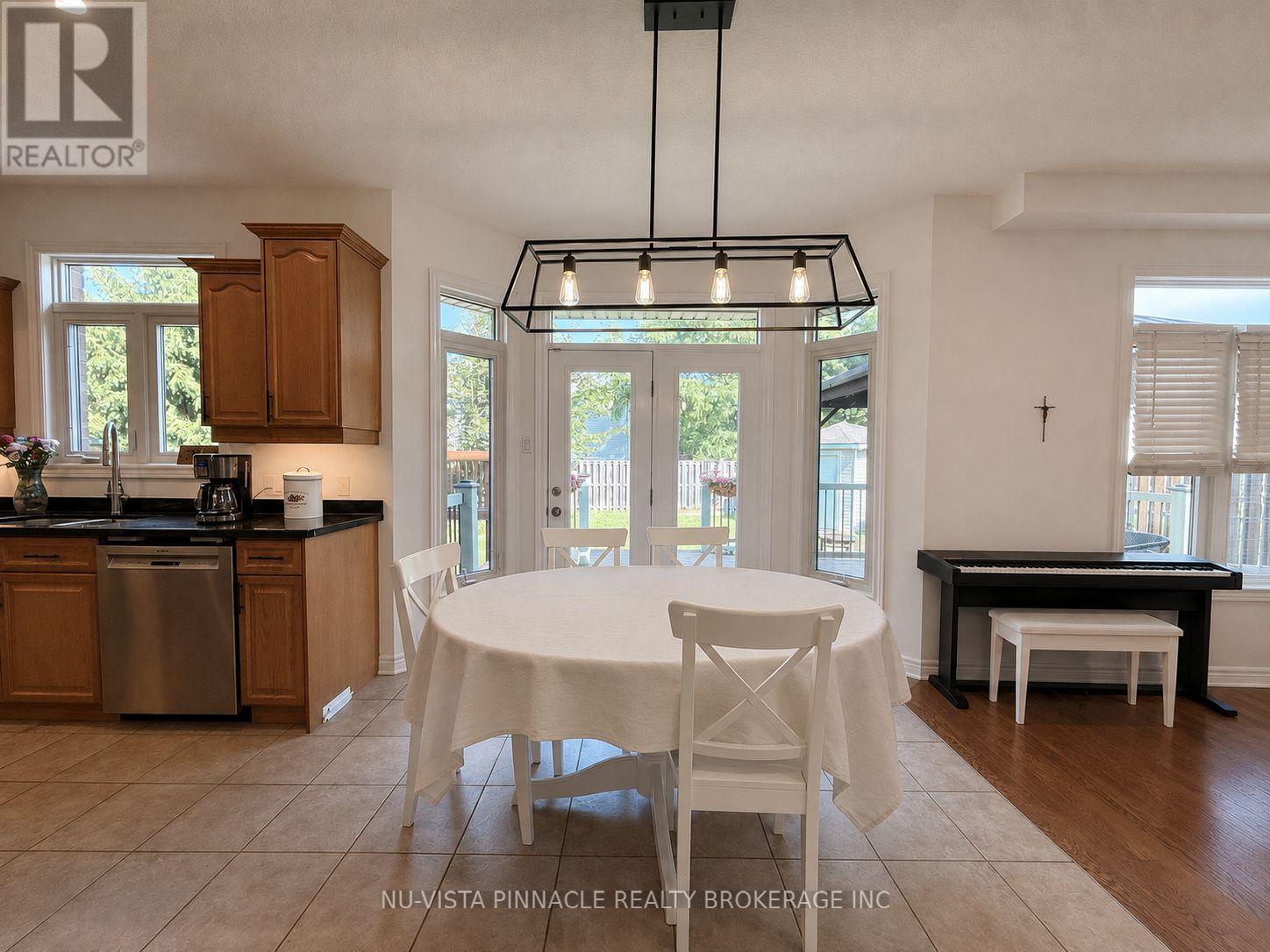 378 Whisker Street, London North, Ontario  N5X 4L3 - Photo 6 - X13697868