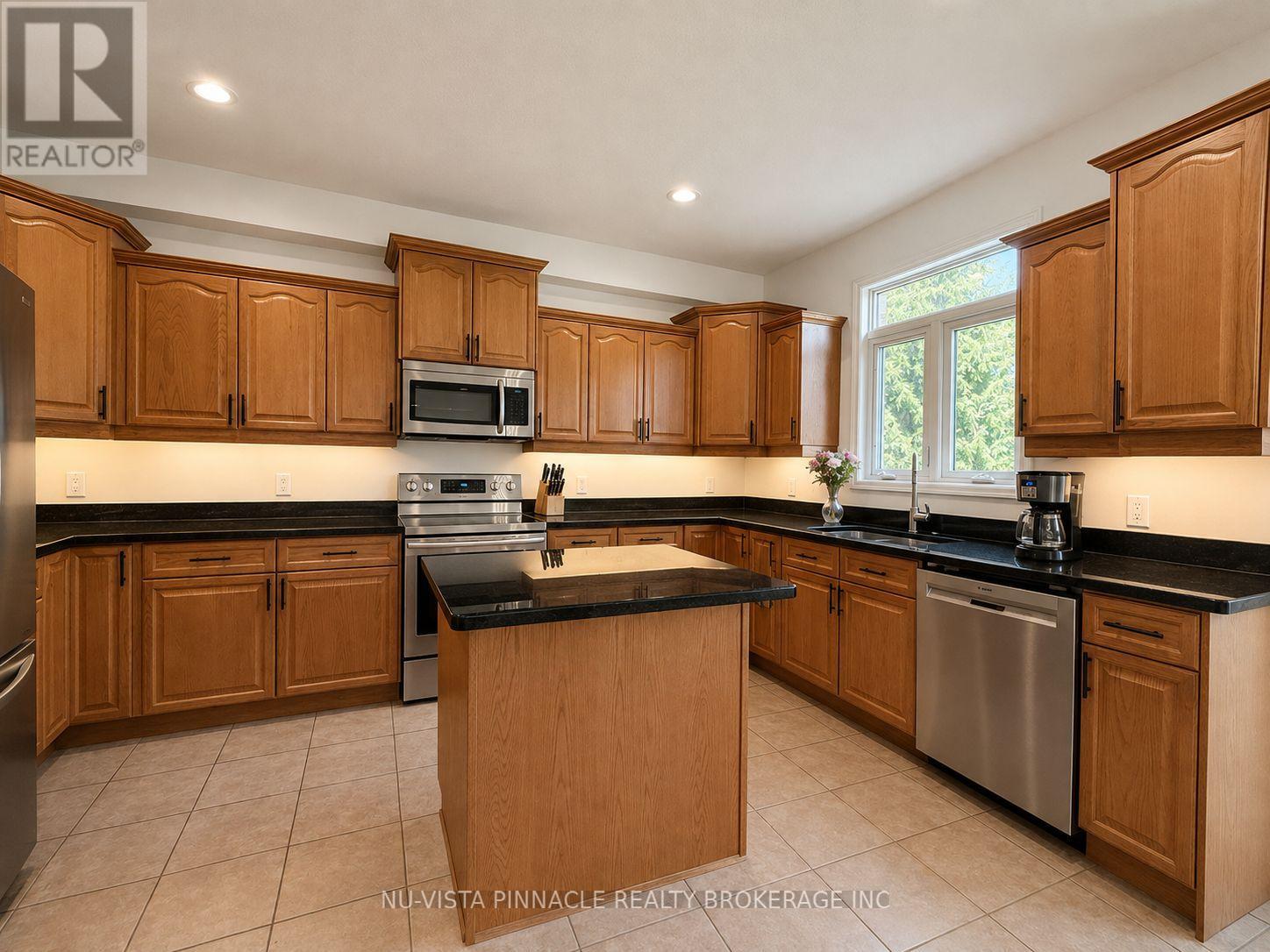 378 Whisker Street, London North, Ontario  N5X 4L3 - Photo 7 - X13697868