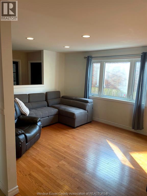 1833 St . Luke Road, Windsor, Ontario  N8W 3W8 - Photo 5 - 26020353