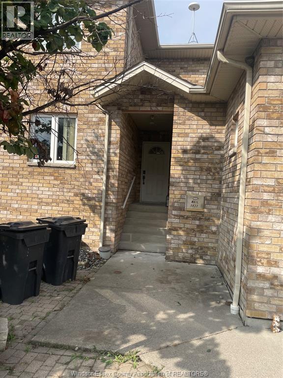 1833 St . Luke Road, Windsor, Ontario  N8W 3W8 - Photo 3 - 26020353