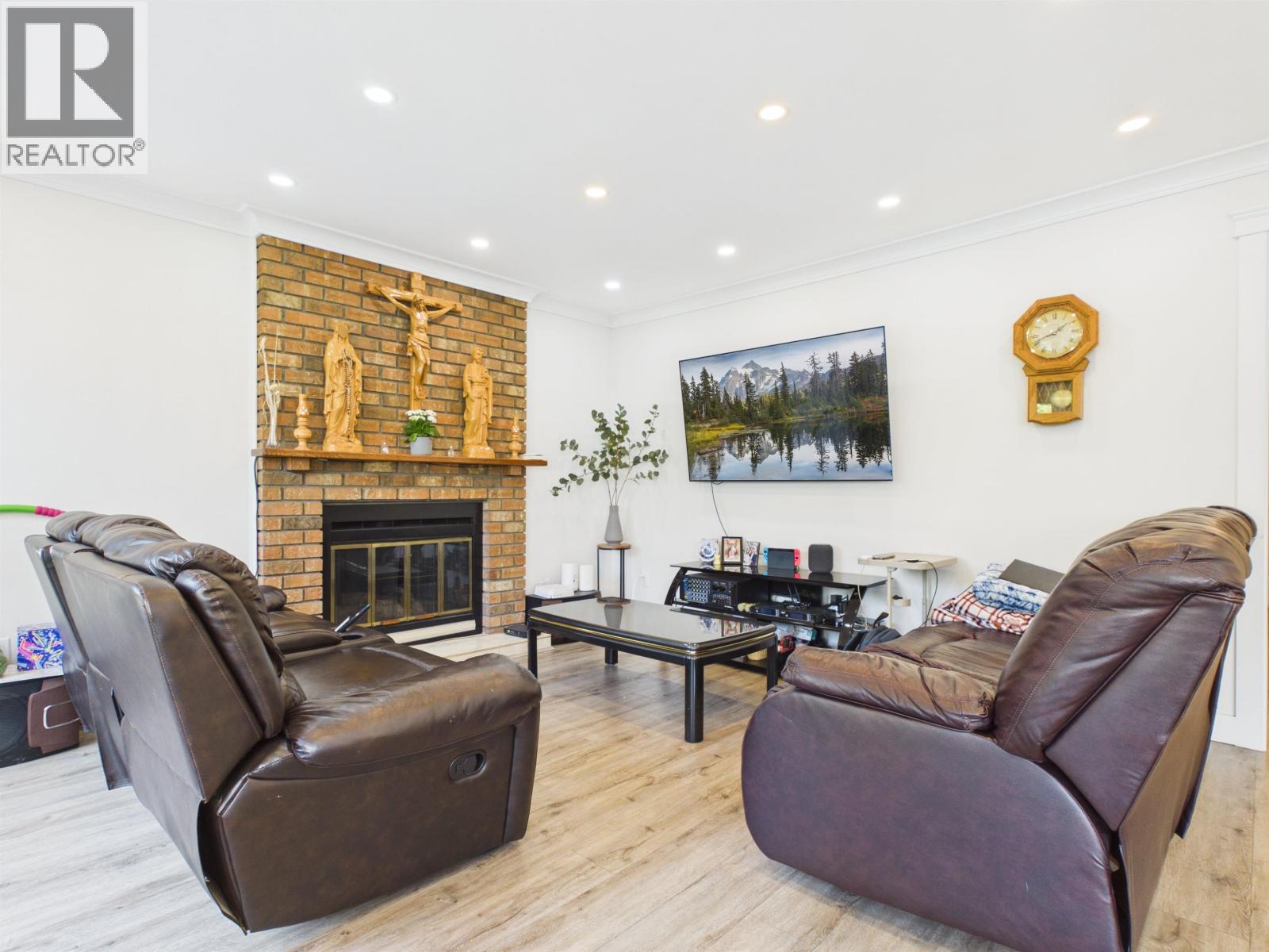 431 Ewen Avenue, New Westminster, British Columbia  V3M 5B5 - Photo 9 - R3157053