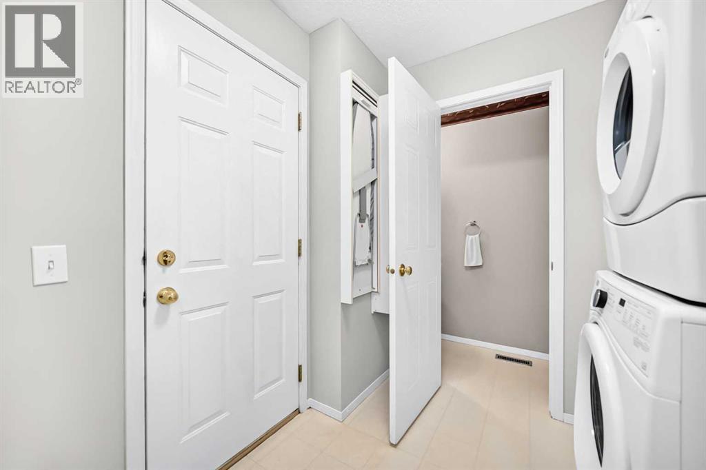 220 Shawbrooke Manor SW, Calgary, Alberta  T2Y 3L7 - Photo 22 - A2321984