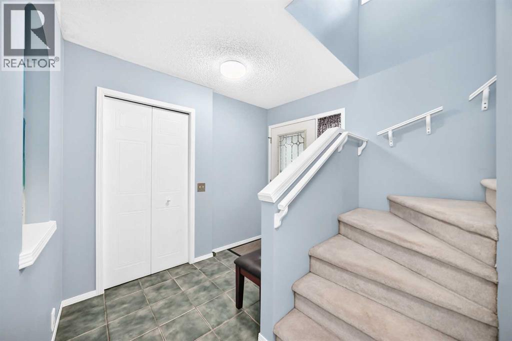 220 Shawbrooke Manor SW, Calgary, Alberta  T2Y 3L7 - Photo 24 - A2321984