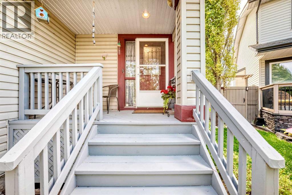 220 Shawbrooke Manor SW, Calgary, Alberta  T2Y 3L7 - Photo 5 - A2321984