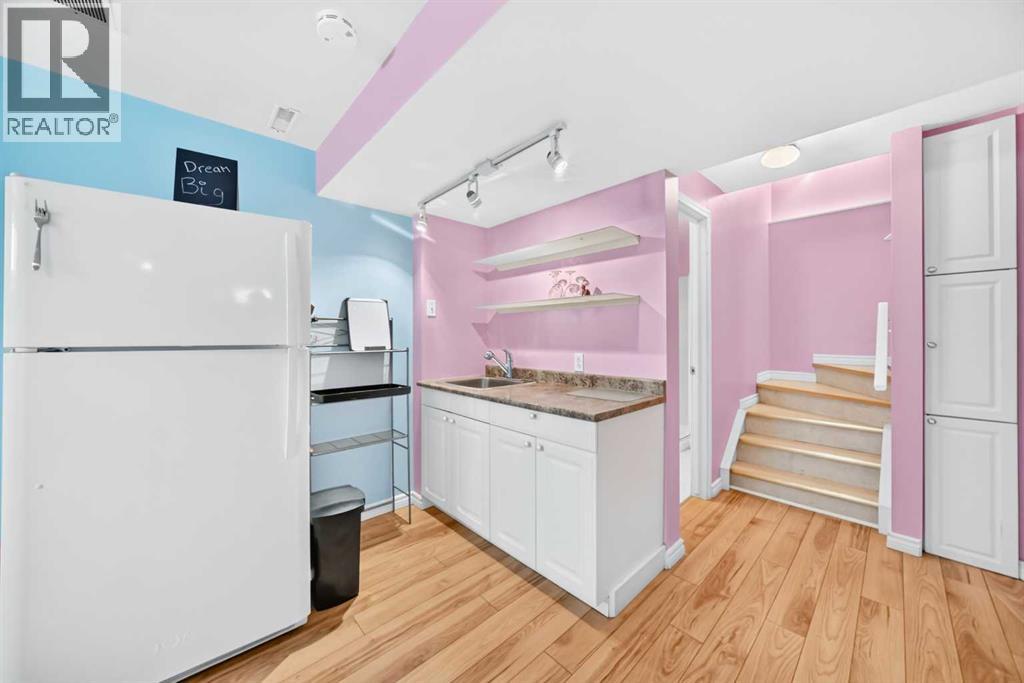 220 Shawbrooke Manor SW, Calgary, Alberta  T2Y 3L7 - Photo 38 - A2321984