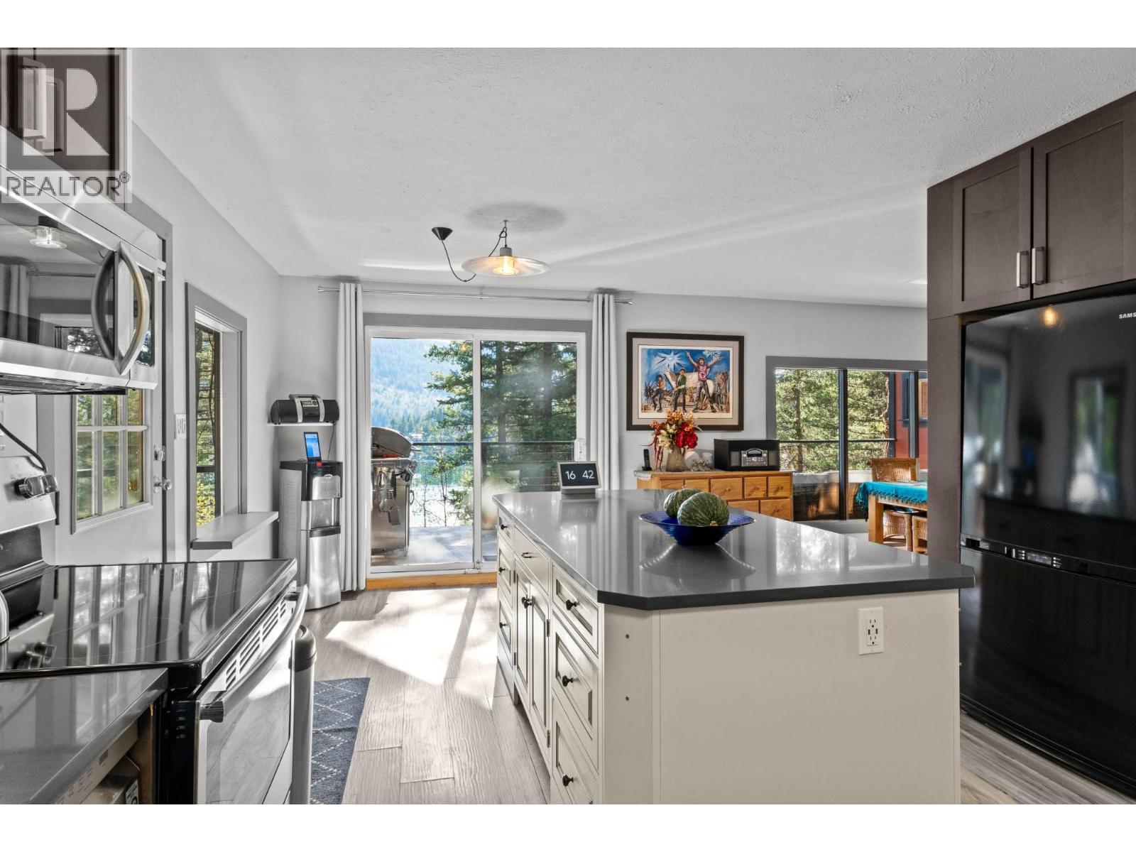 2486 Heffley-Louis Creek Road, Kamloops, British Columbia  V0E 1Z0 - Photo 8 - 10383480