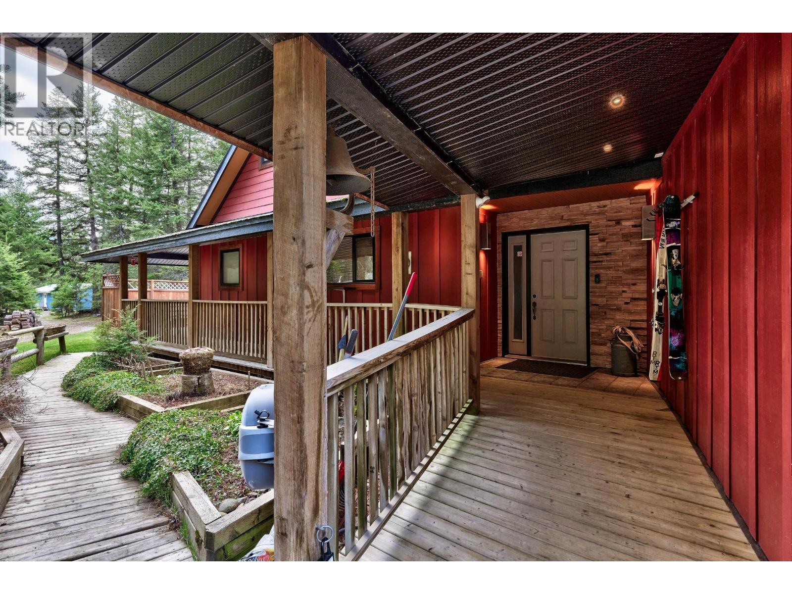 2486 Heffley-Louis Creek Road, Kamloops, British Columbia  V0E 1Z0 - Photo 6 - 10383480