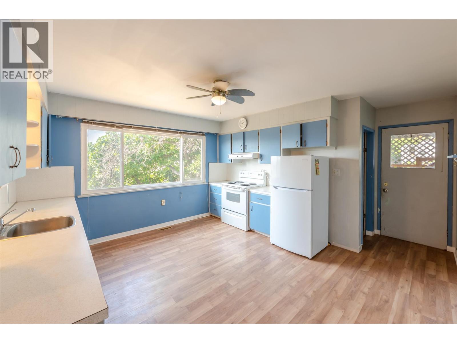 8903 74th Avenue, Osoyoos, British Columbia  V0H 1V0 - Photo 4 - 10395025