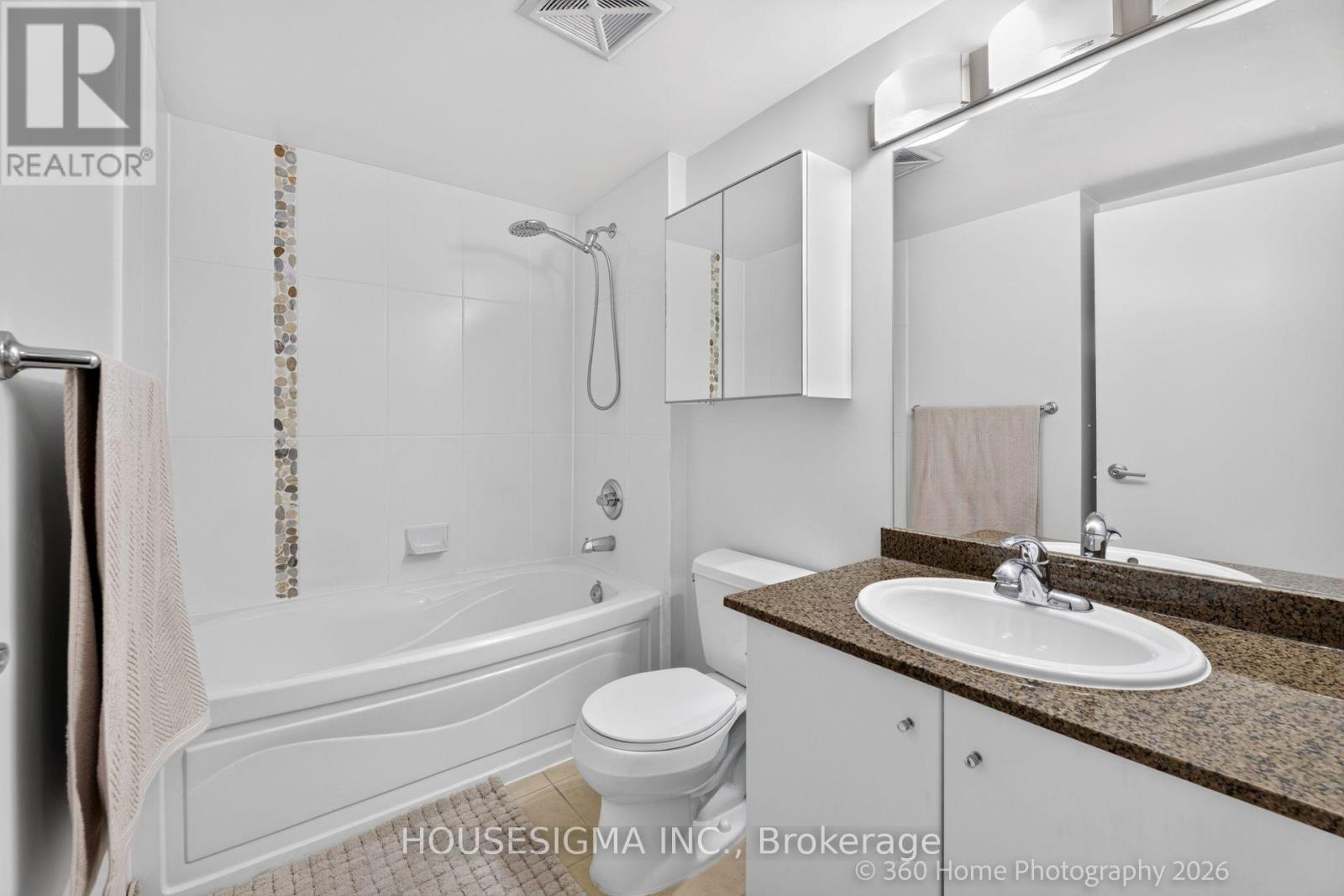 1609 - 12 Yonge Street, Toronto, Ontario  M5E 1R4 - Photo 12 - C13697850