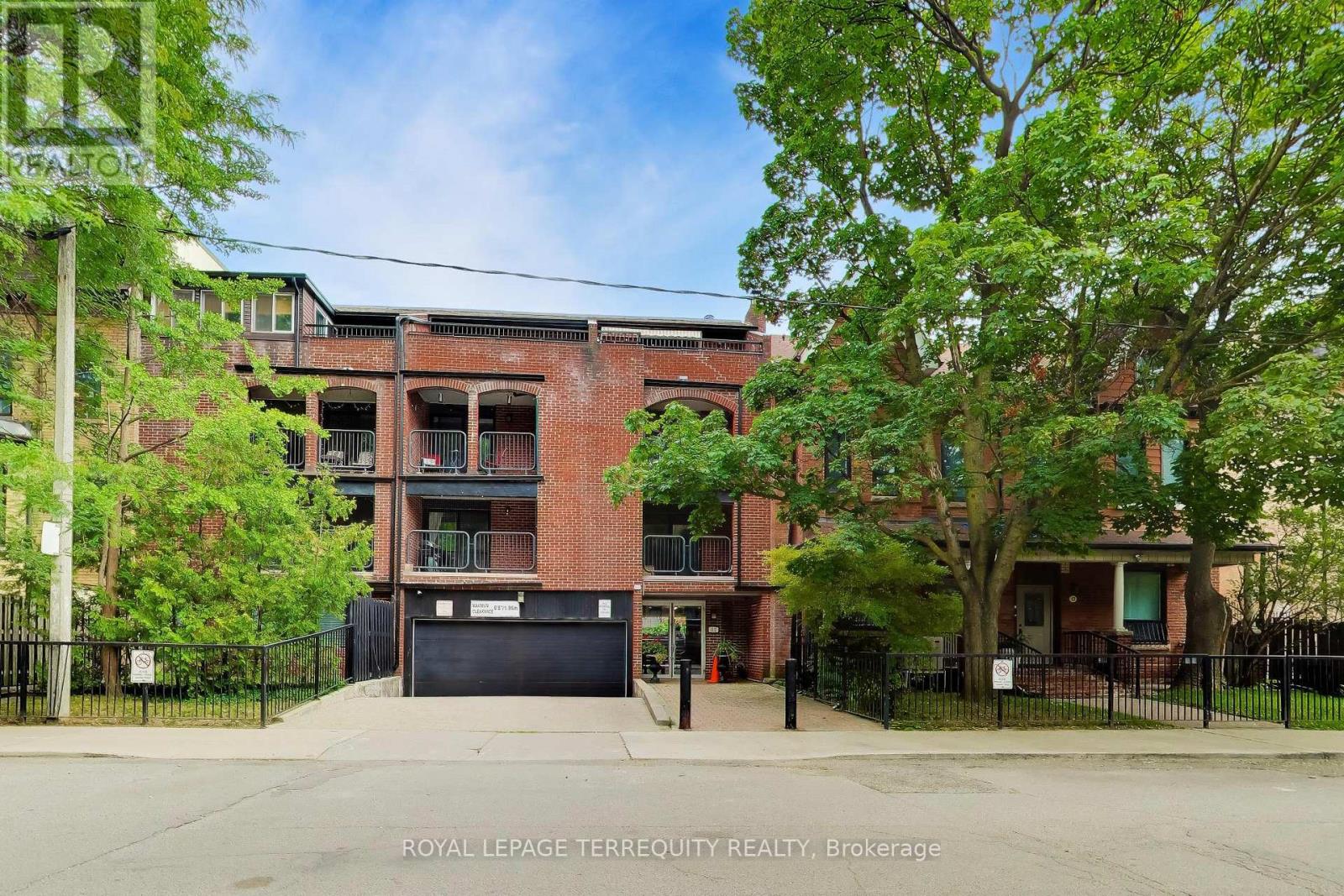15 - 17 Pembroke Street, Toronto, Ontario  M5A 2N6 - Photo 2 - C13697866