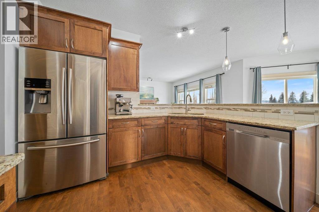 141 Crystal Green Drive, Okotoks, Alberta  T1S 0C8 - Photo 9 - A2338676
