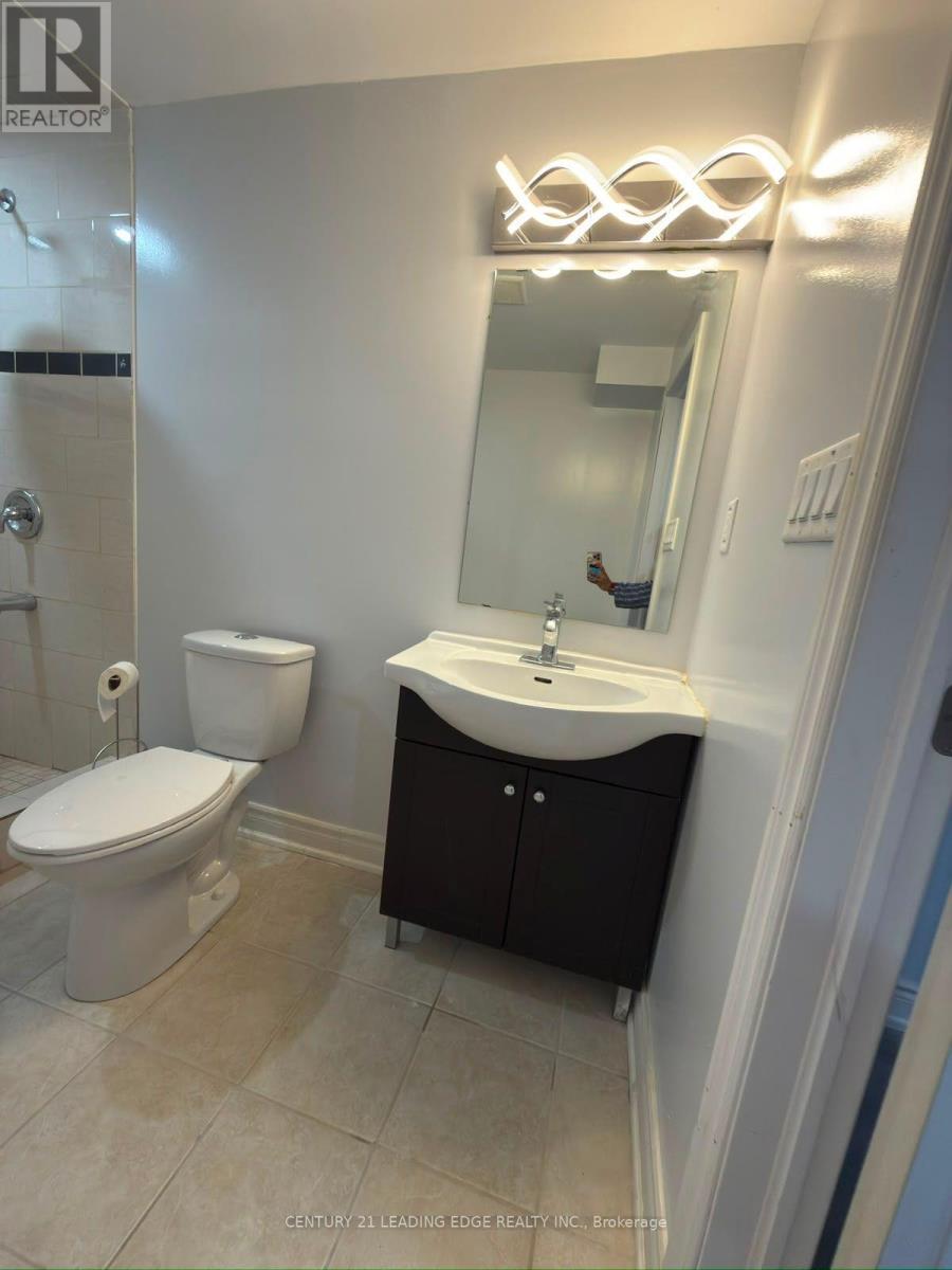 1373 Clearbrook Drive, Oshawa, Ontario  L1K 0G8 - Photo 8 - E13697888