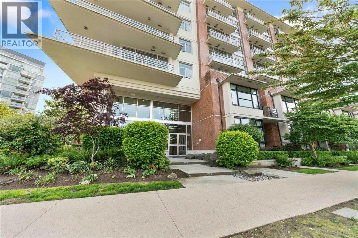 512 298 E 11TH AVENUE, Vancouver, British Columbia