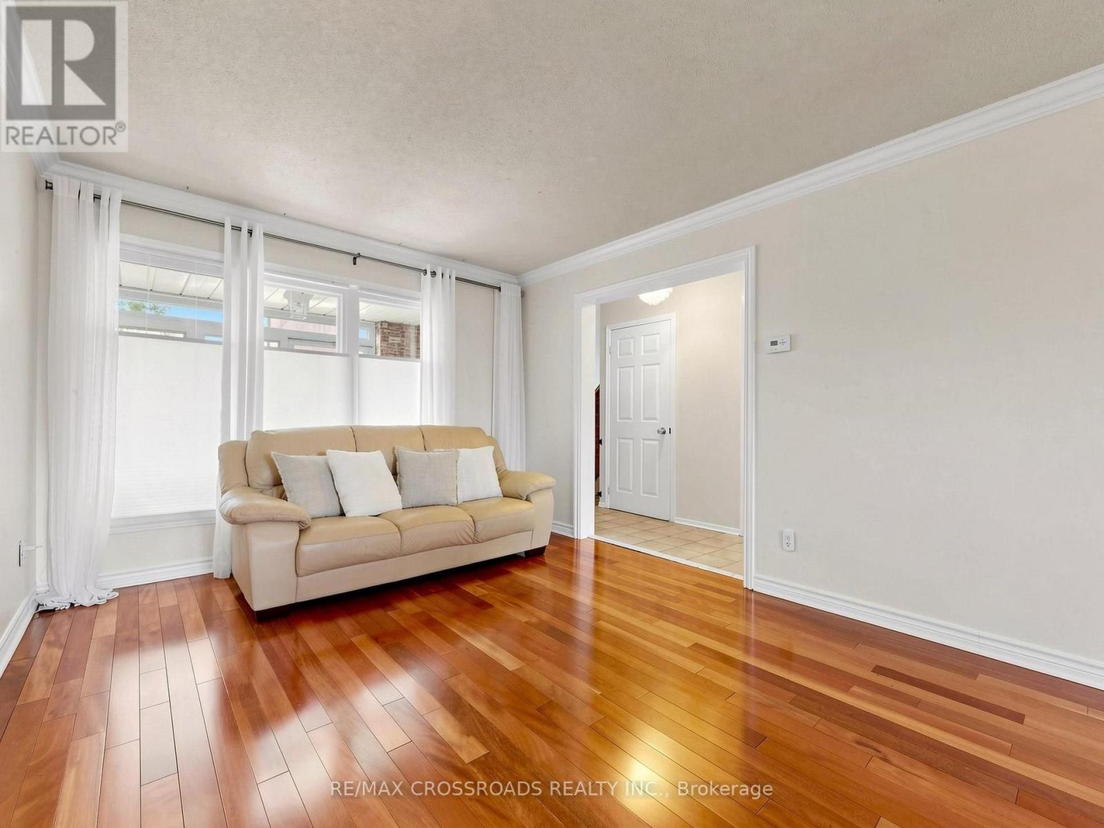 108 Anthony Lane, Vaughan, Ontario  L4K 3K8 - Photo 3 - N13697814