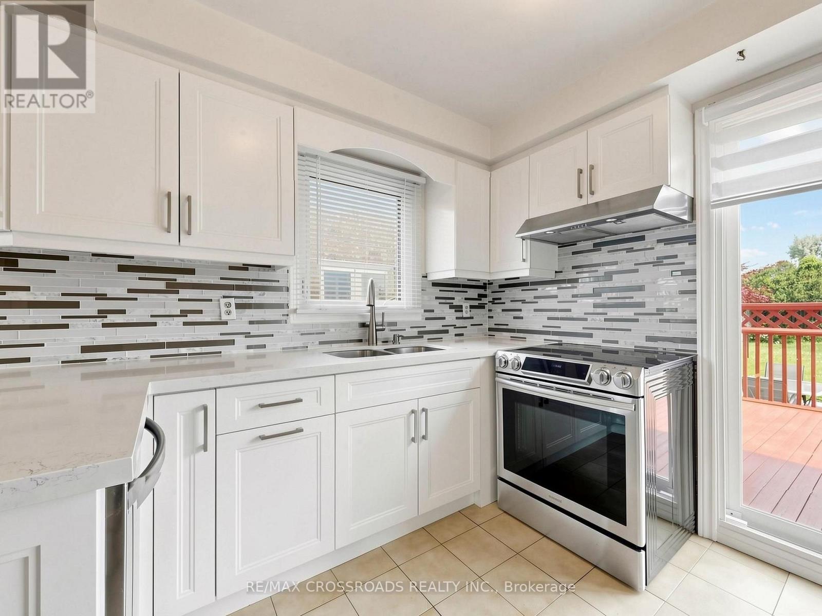 108 Anthony Lane, Vaughan, Ontario  L4K 3K8 - Photo 9 - N13697814