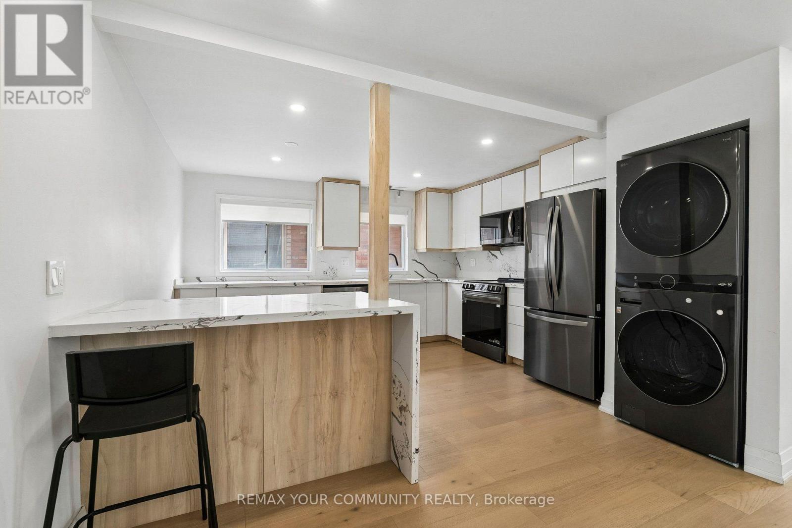 Main Floor - 84 Irwin Drive, Barrie, Ontario  L4N 7A8 - Photo 4 - S13697874