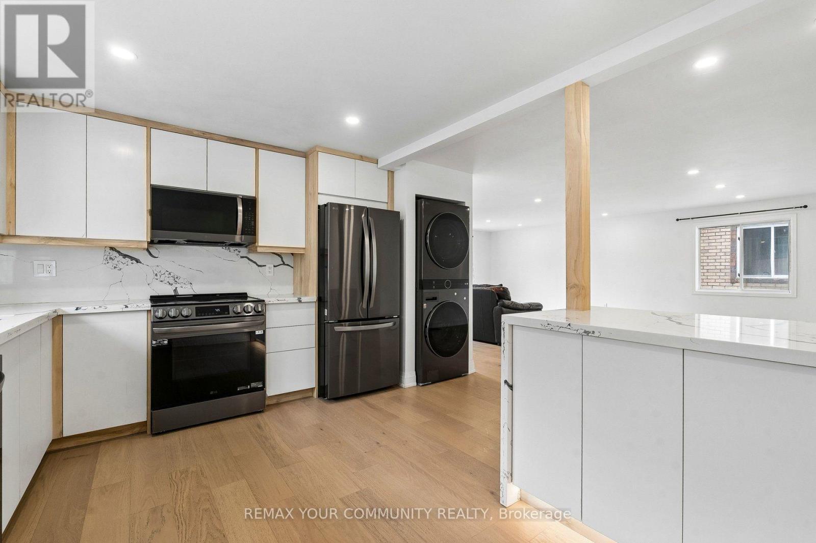 Main Floor - 84 Irwin Drive, Barrie, Ontario  L4N 7A8 - Photo 5 - S13697874