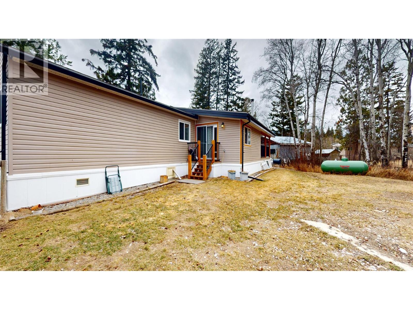 4747 Willow Avenue, Canal Flats, British Columbia  V0B 1B0 - Photo 34 - 10380605