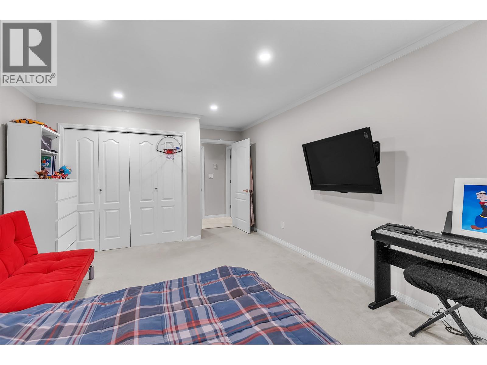 207 1500 Ostler Court, North Vancouver, British Columbia  V7G 2S2 - Photo 14 - R3152604