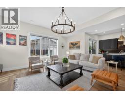 697 Balsam Road, Kelowna, British Columbia  V1W 1C1 - Photo 11 - 10382964