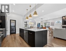 697 Balsam Road, Kelowna, British Columbia  V1W 1C1 - Photo 9 - 10382964