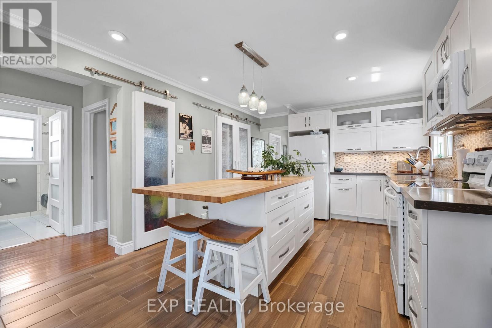 48 Sixteenth Street, Toronto, Ontario  M8V 3J8 - Photo 10 - W13682280