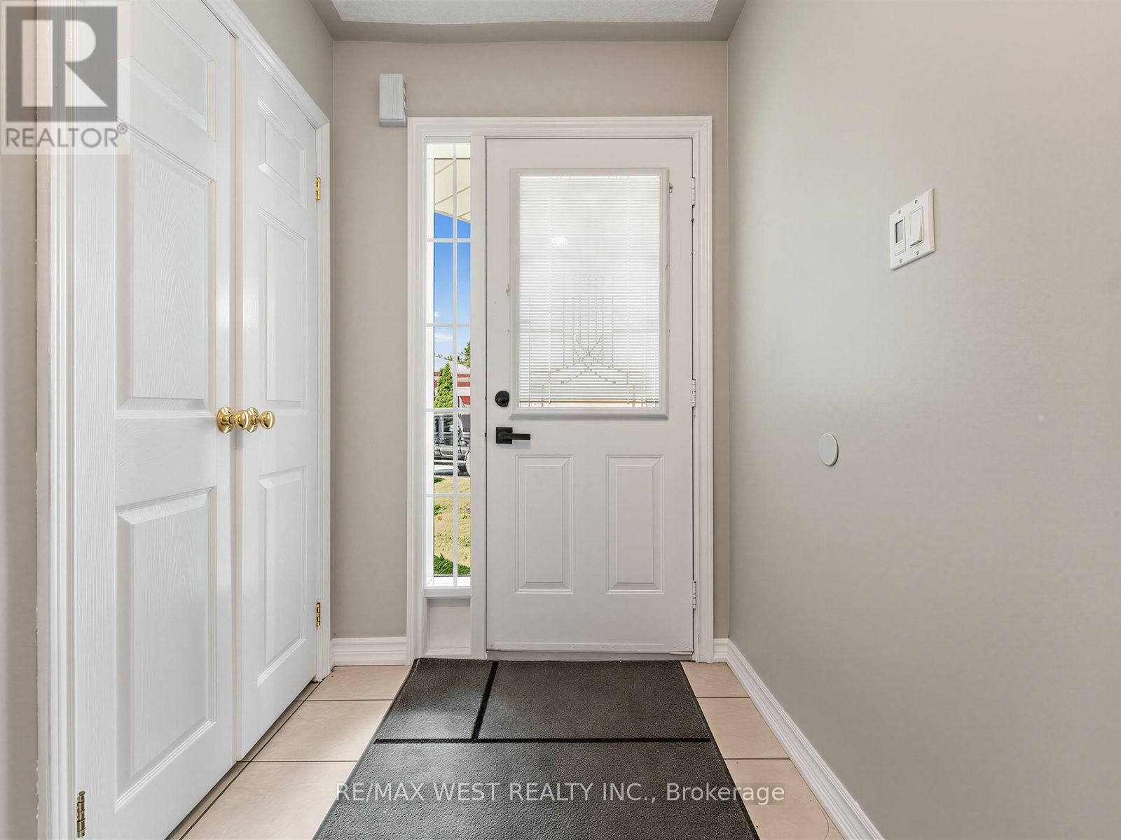 112 Jordan Drive, Orangeville, Ontario  L9W 4W7 - Photo 5 - W13697854