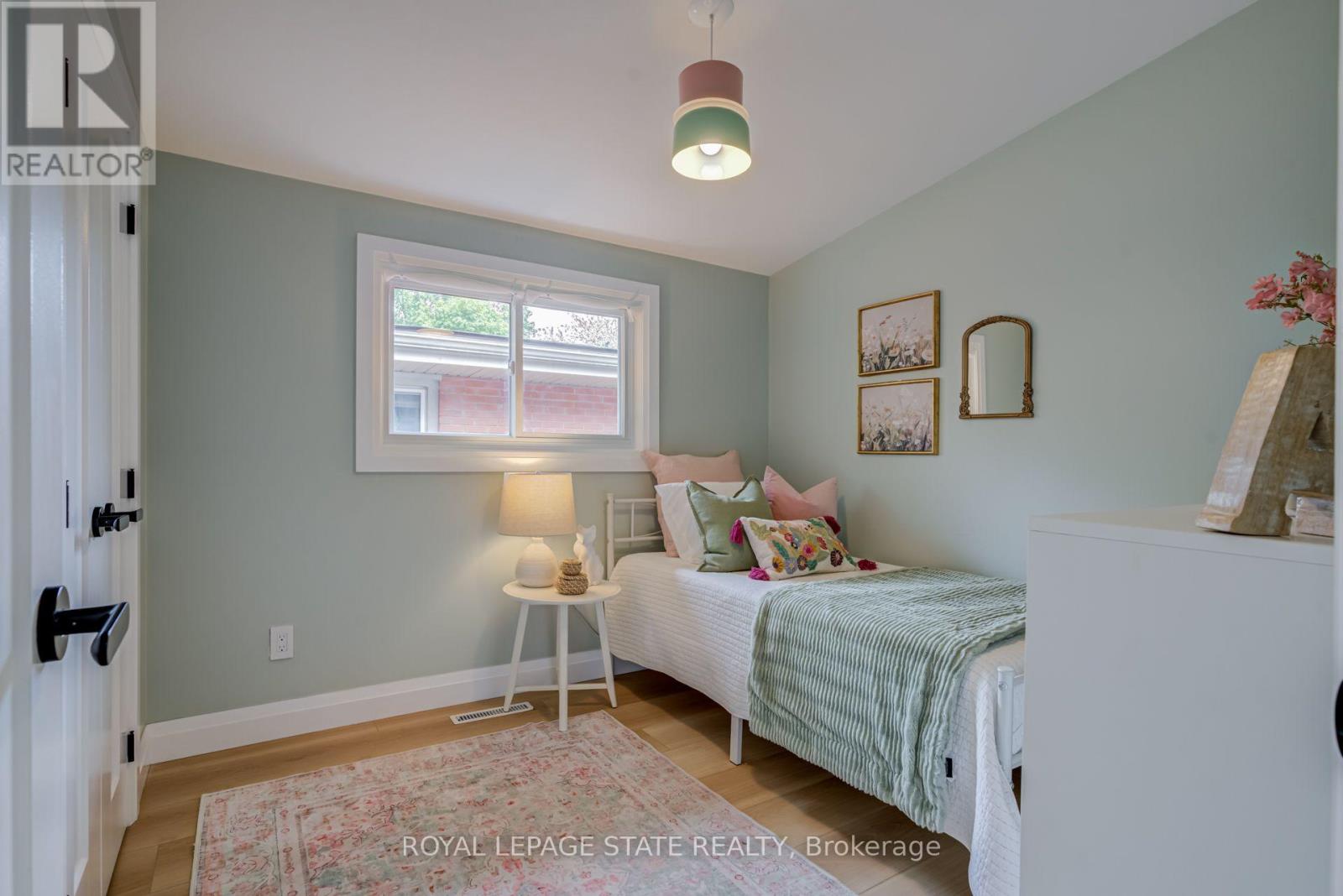 28 Helen Street, Hamilton, Ontario  L9H 1N3 - Photo 18 - X13697824