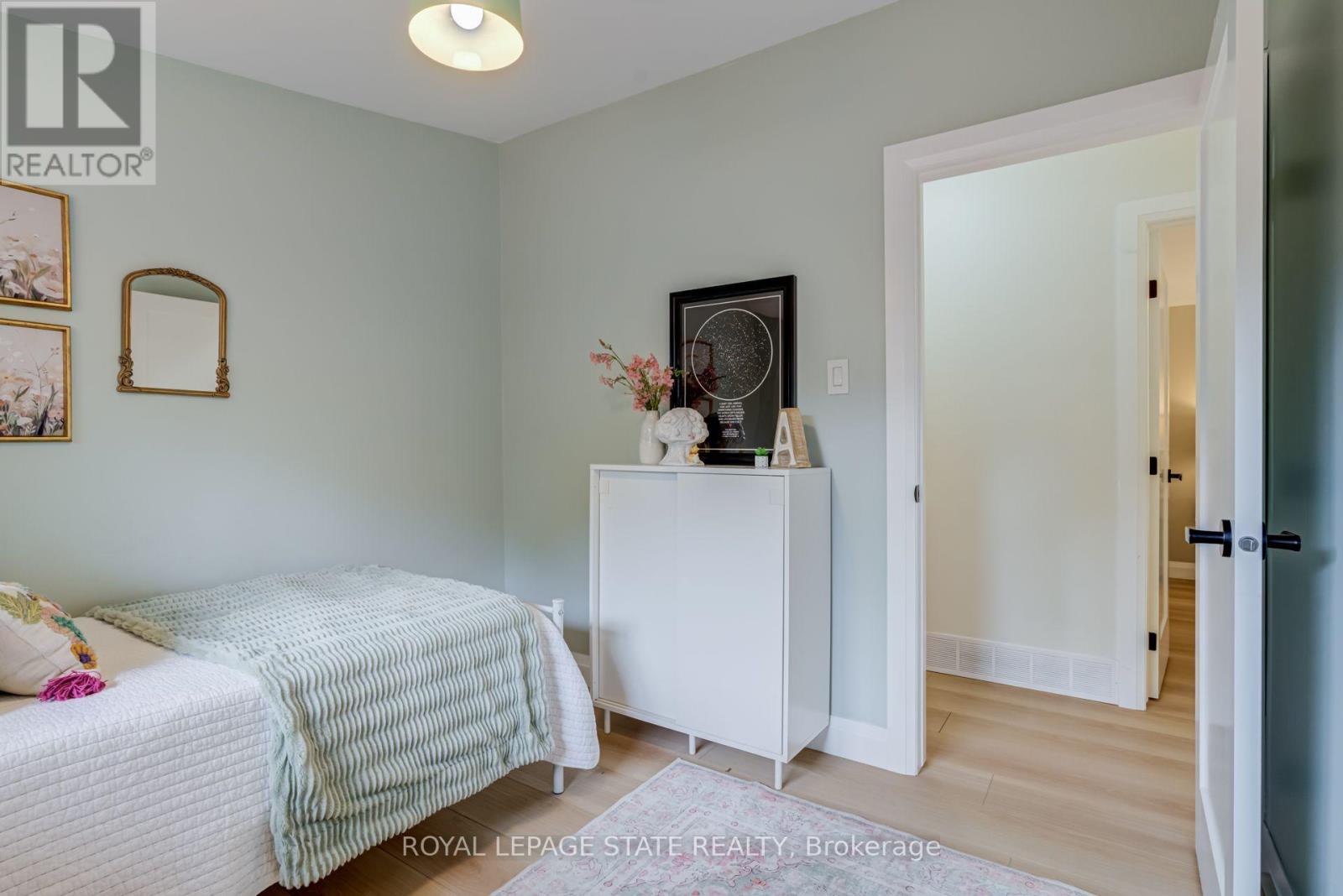 28 Helen Street, Hamilton, Ontario  L9H 1N3 - Photo 19 - X13697824