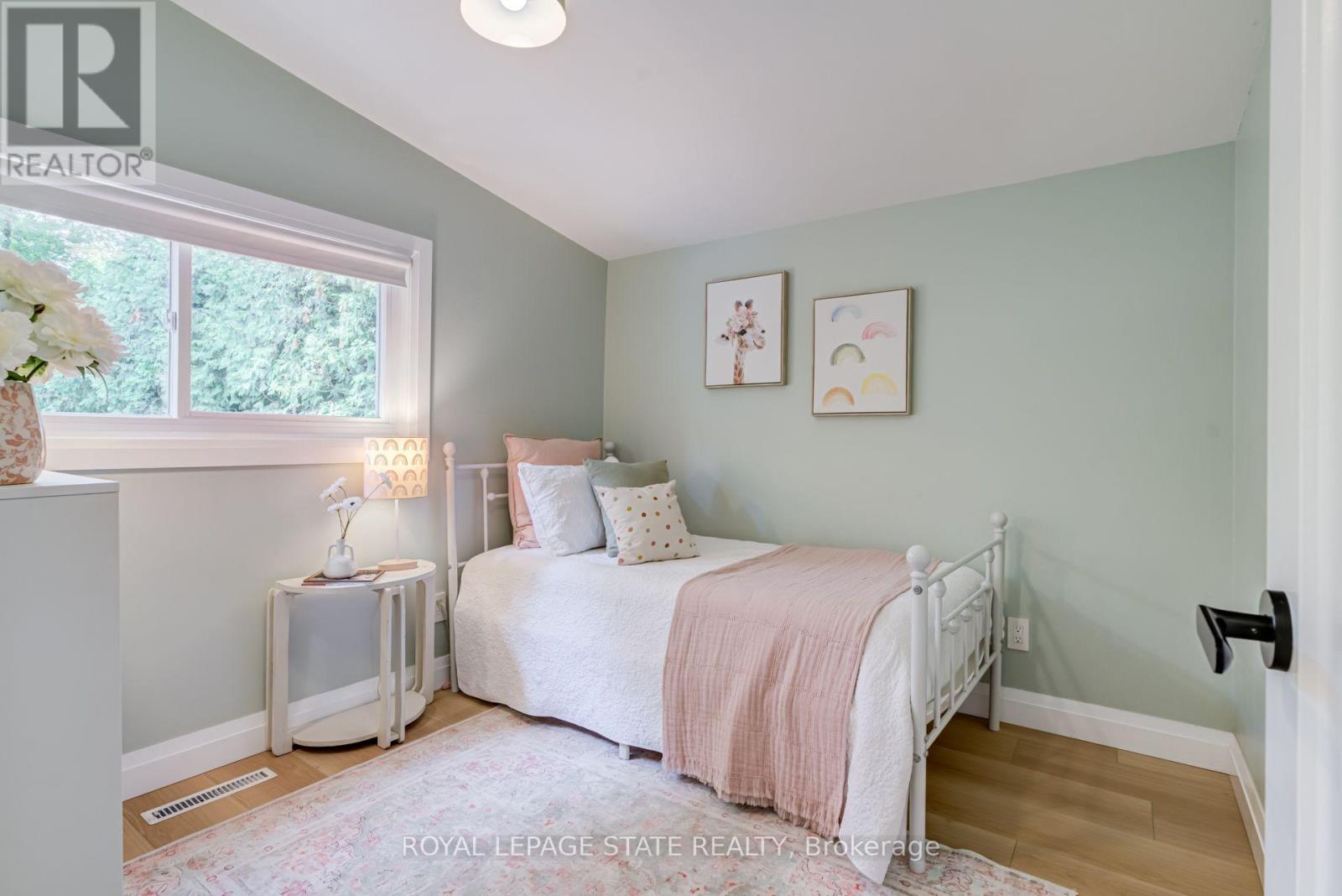 28 Helen Street, Hamilton, Ontario  L9H 1N3 - Photo 20 - X13697824